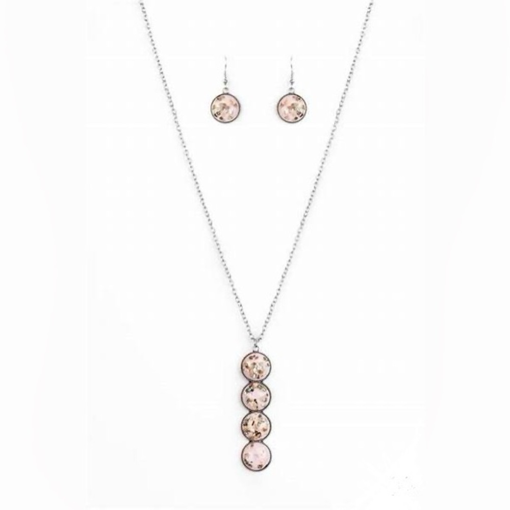 *Short silver and pink confetti trio pendant necklace.